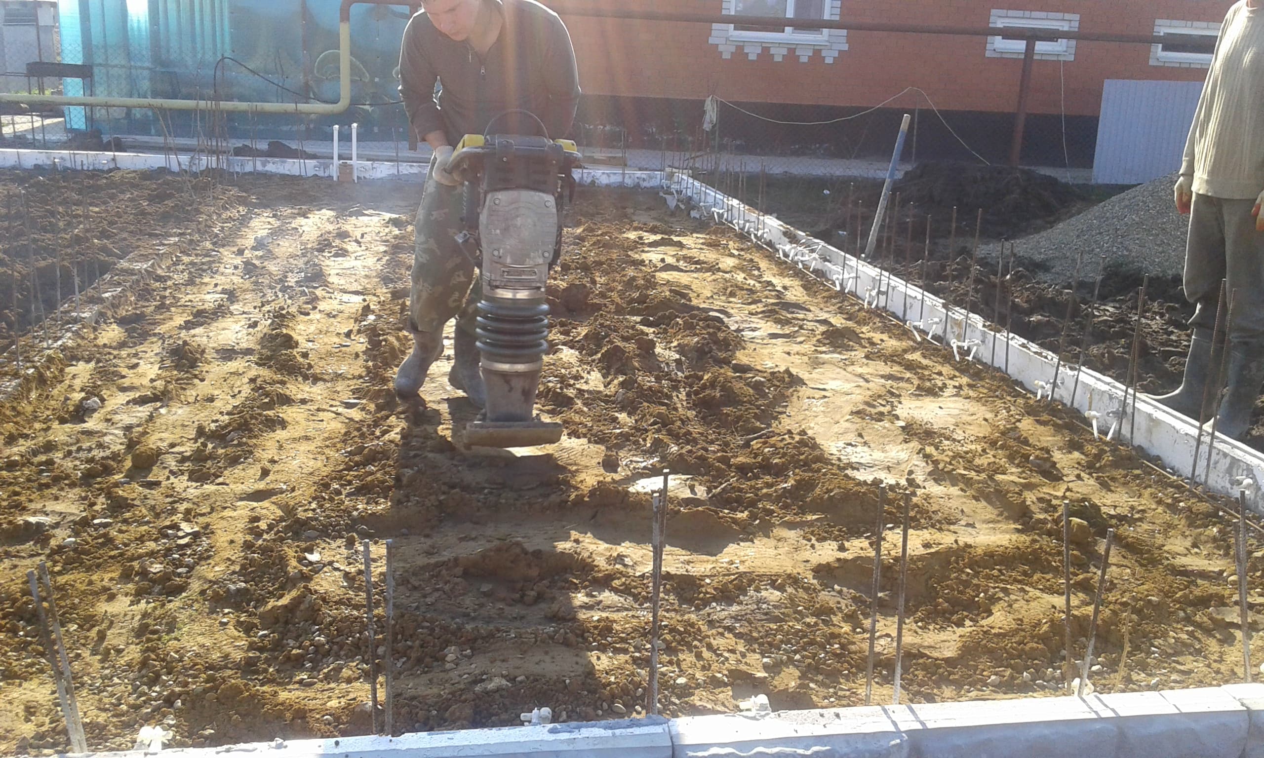 Обратная засыпка, Трамбовка.